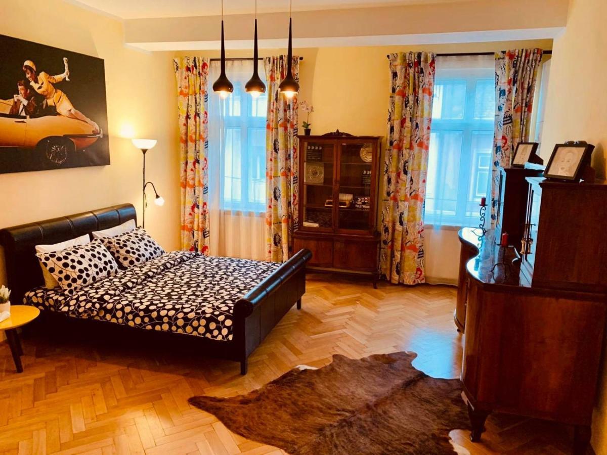 Cinematheque Ultracentral Apartment ซีบิว ภายนอก รูปภาพ