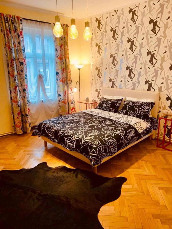 Cinematheque Ultracentral Apartment ซีบิว ภายนอก รูปภาพ